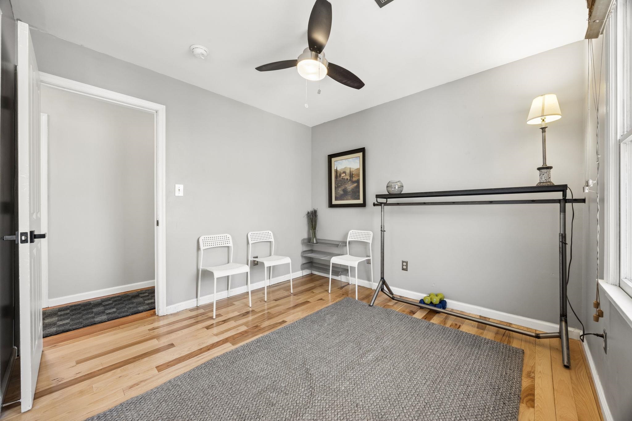 242 BALDWIN AVE Unit: 2