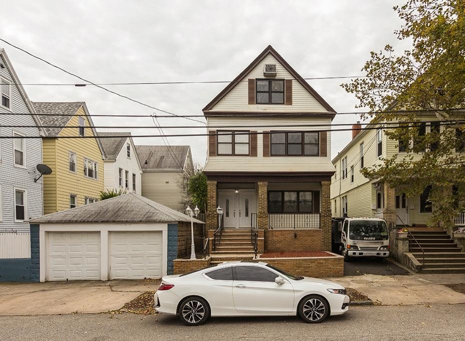 118 WEST 9TH ST