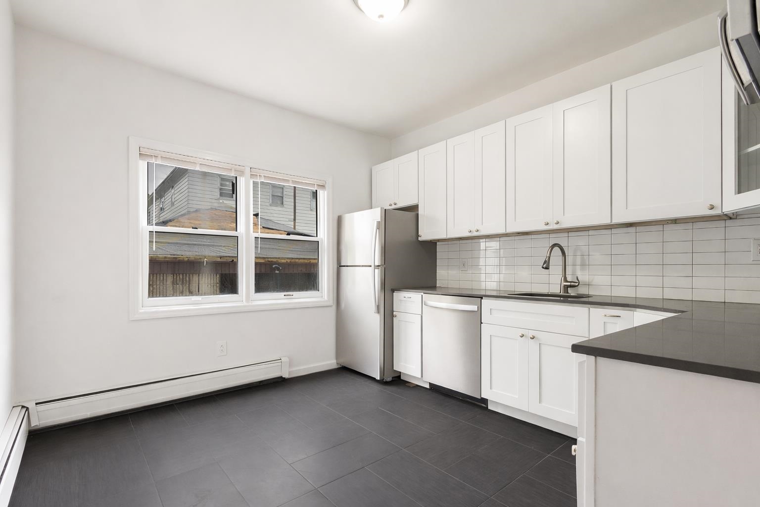 118 WEST 9TH ST