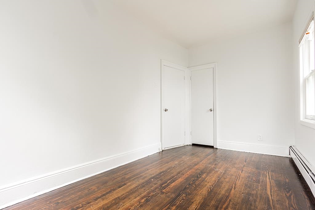 118 WEST 9TH ST