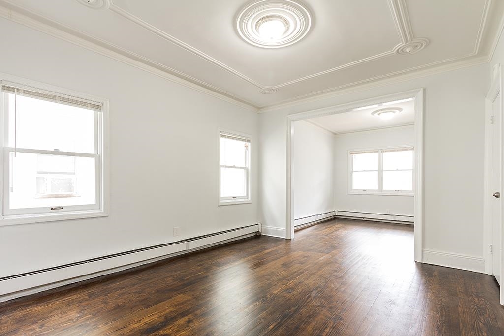 118 WEST 9TH ST