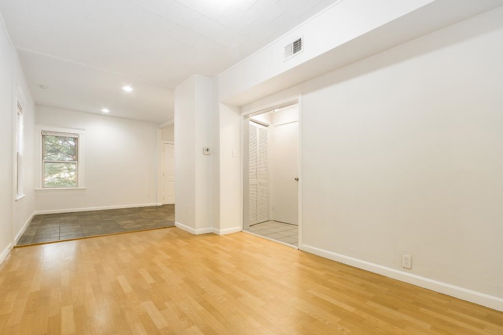 235 DUNCAN AVE