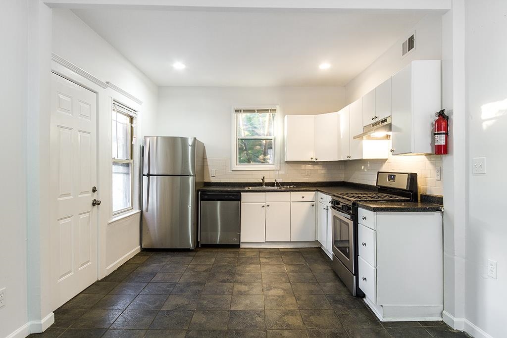 235 DUNCAN AVE
