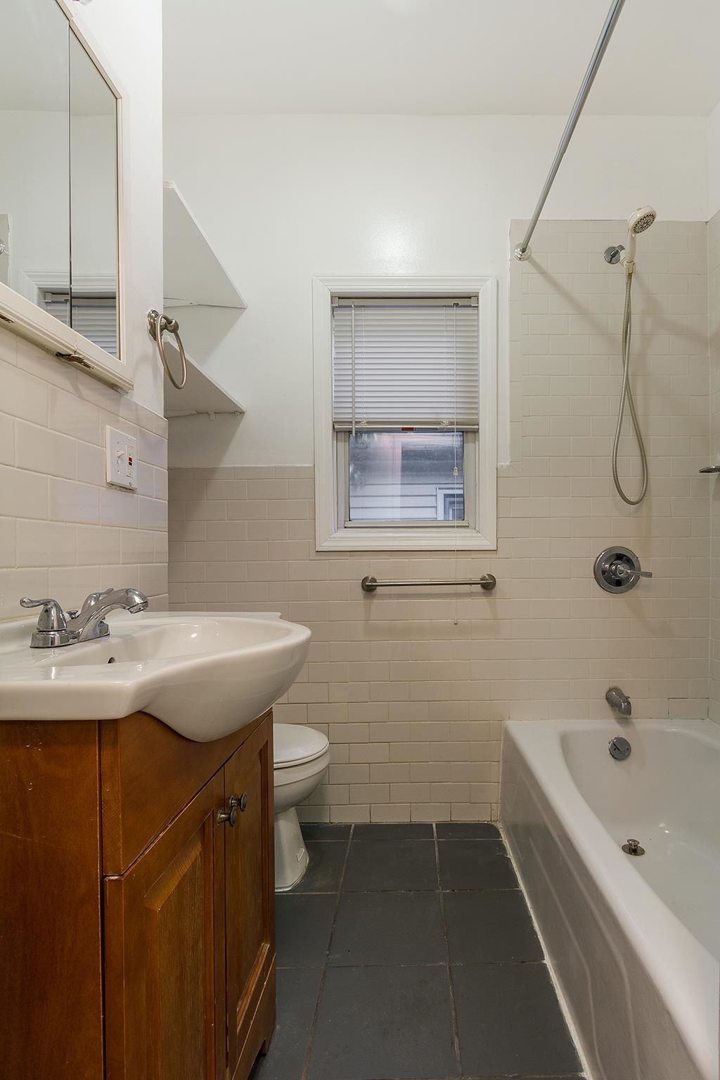 235 DUNCAN AVE