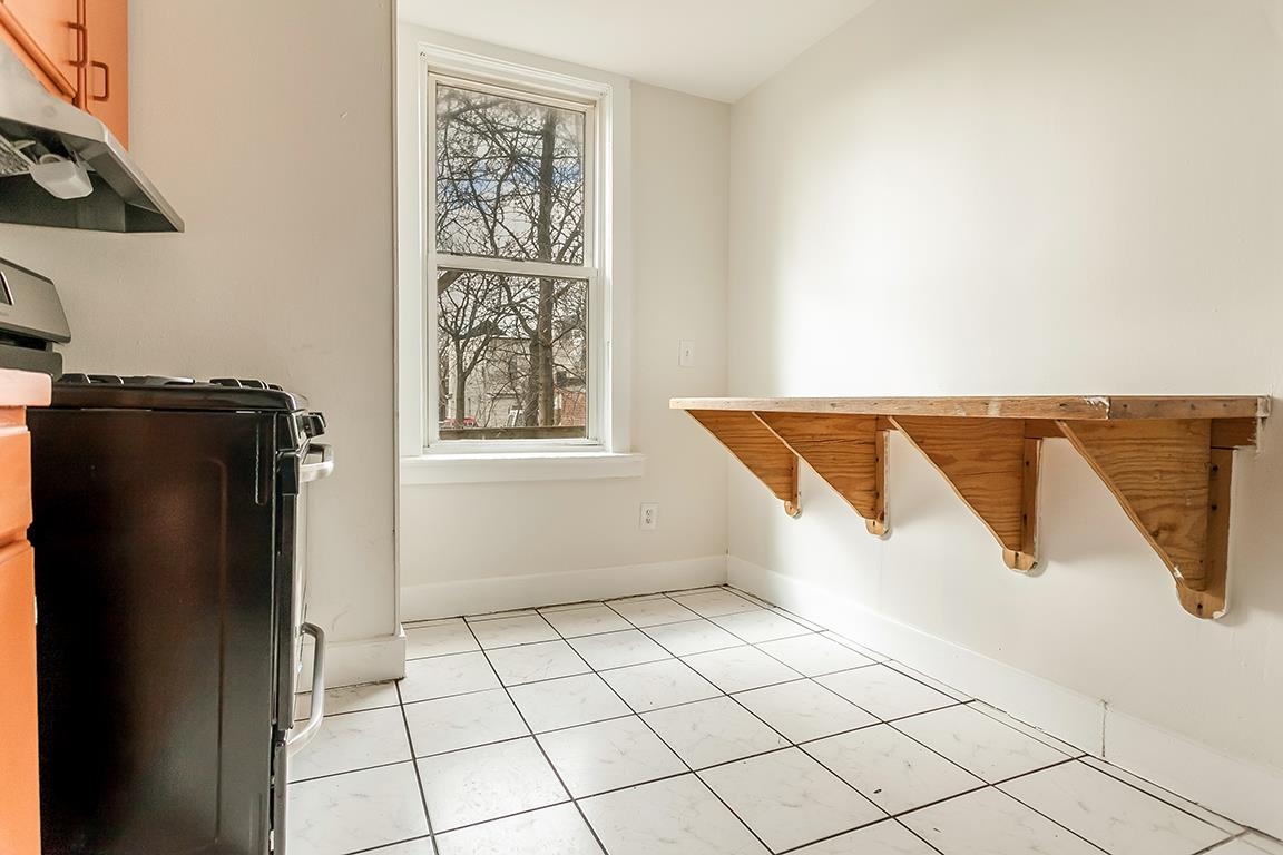 219 BIDWELL AVE