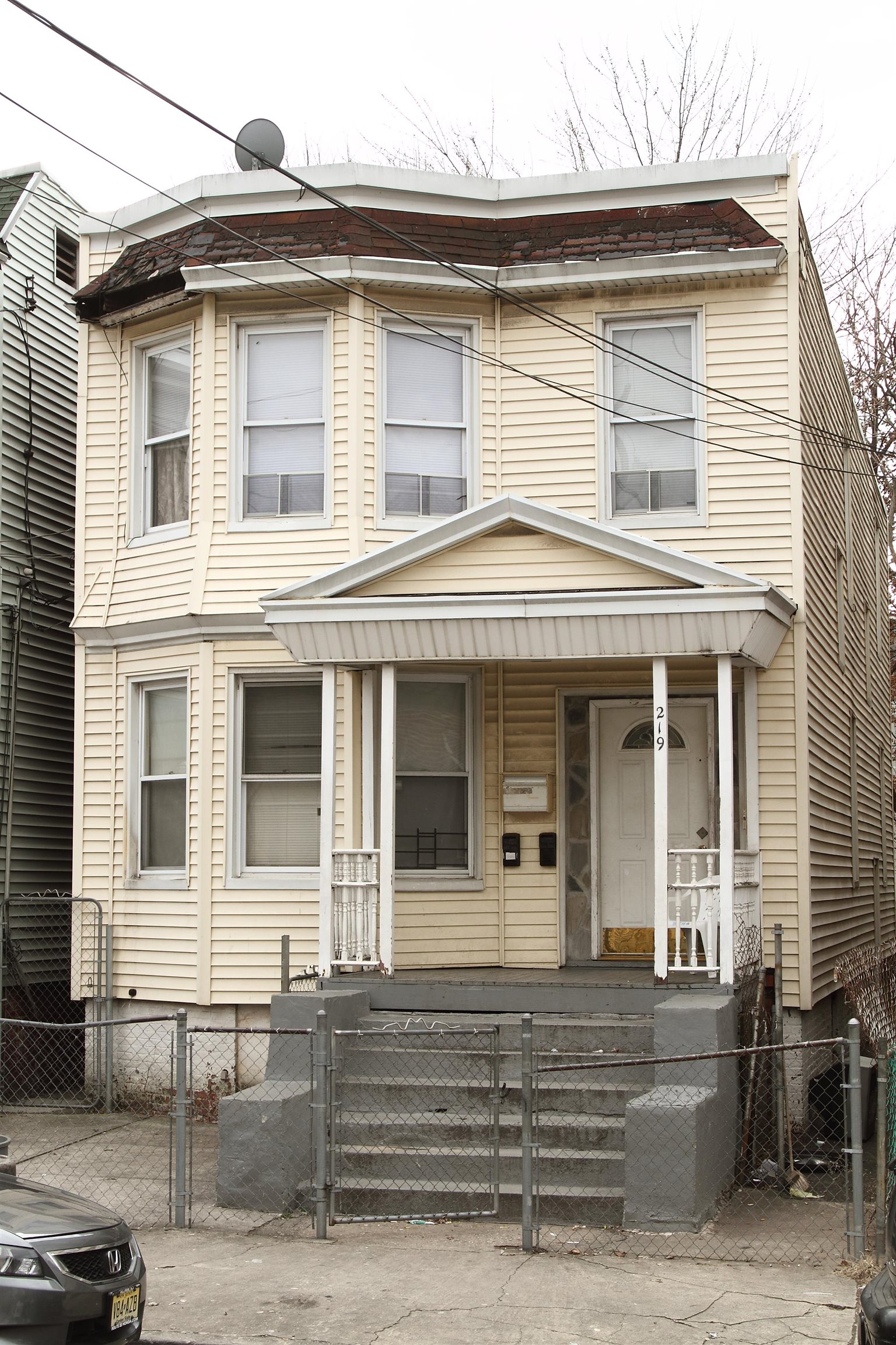219 BIDWELL AVE