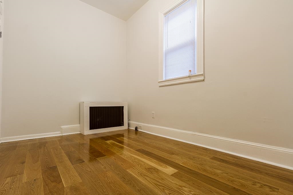 888 SUMMIT AVE