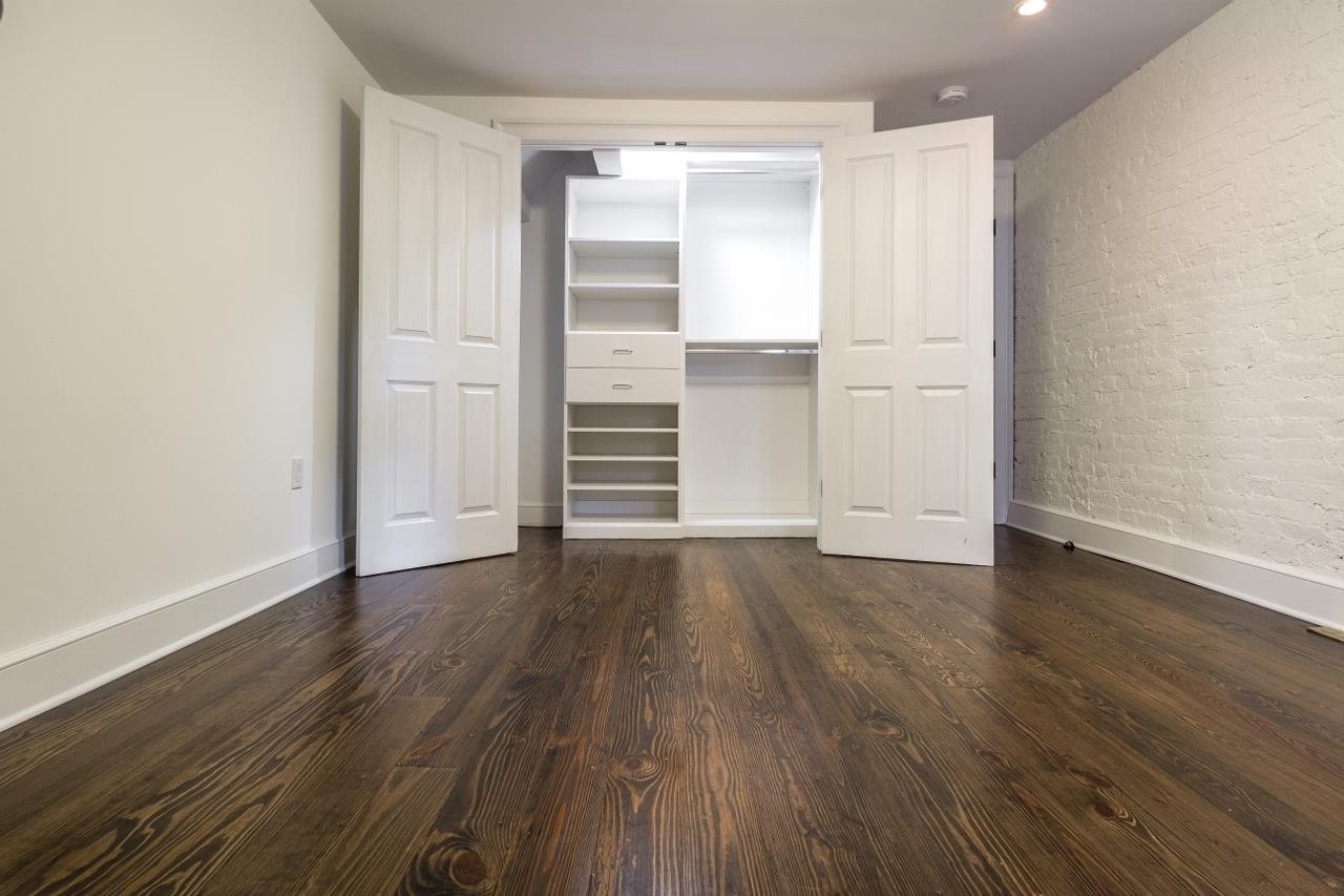329.5 8TH ST