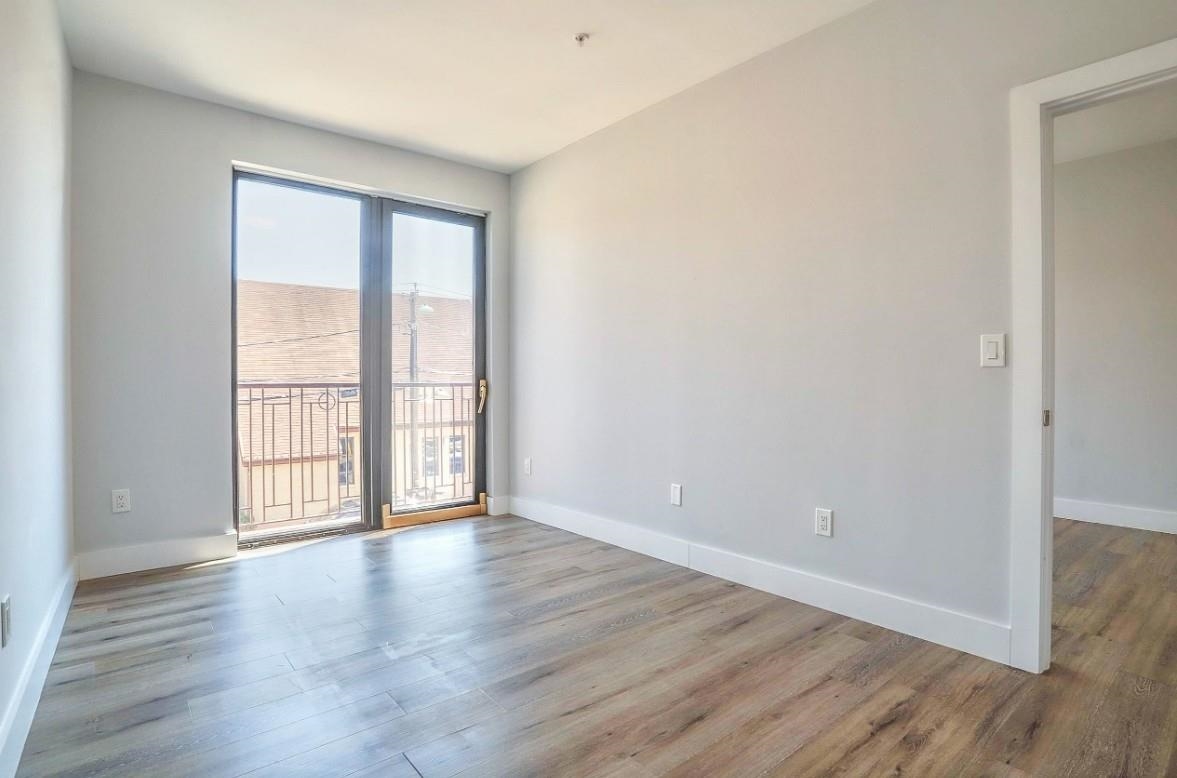 502 BROADWAY Unit: 301