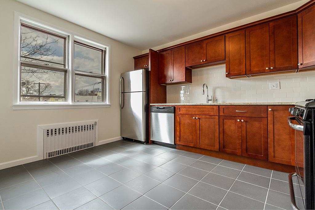 22 WEST 48TH ST