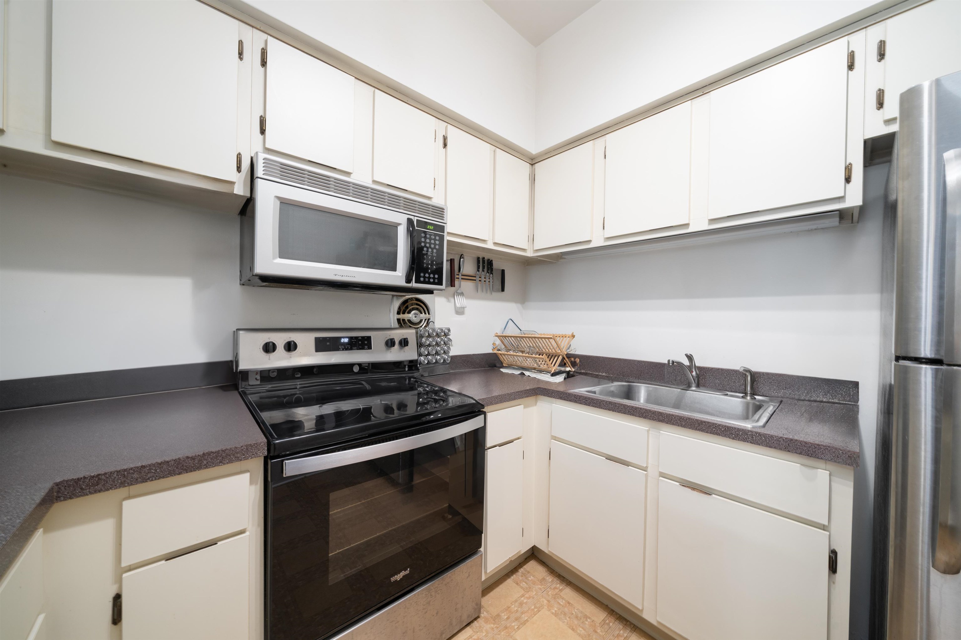 230 BLOOMFIELD ST Unit: 302