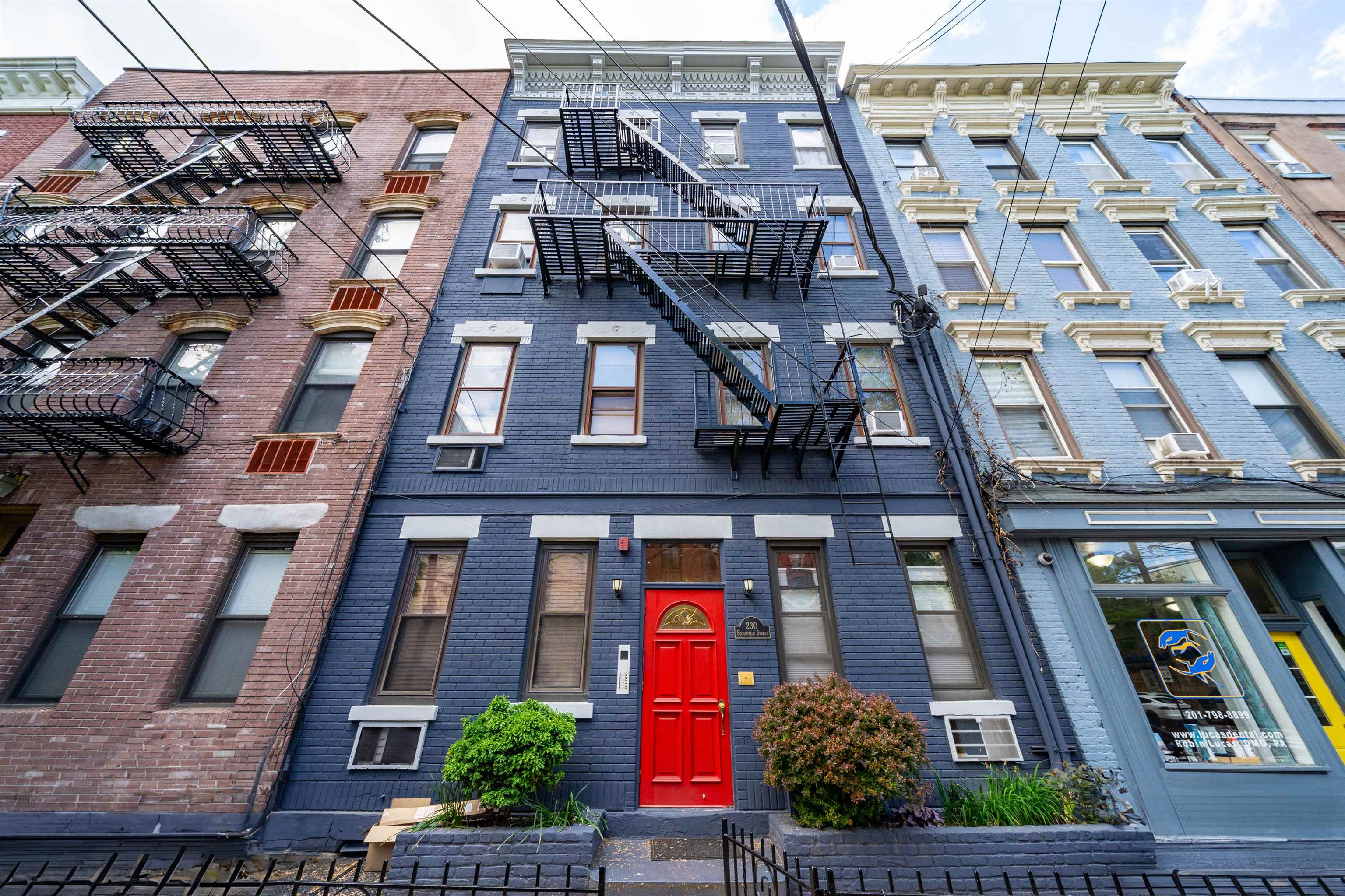 230 BLOOMFIELD ST Unit: 302