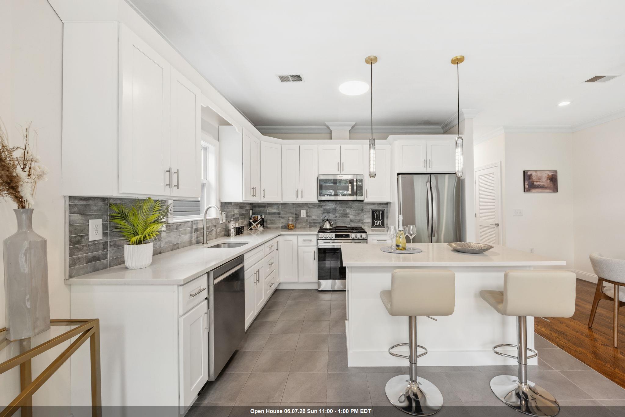 173 HALLADAY ST Unit: 2