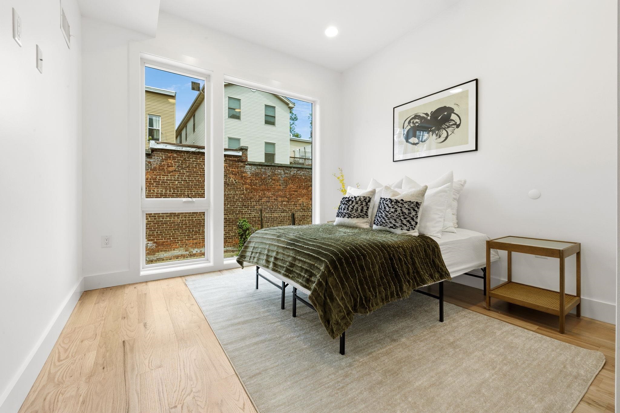 271 WEBSTER AVE Unit: 2