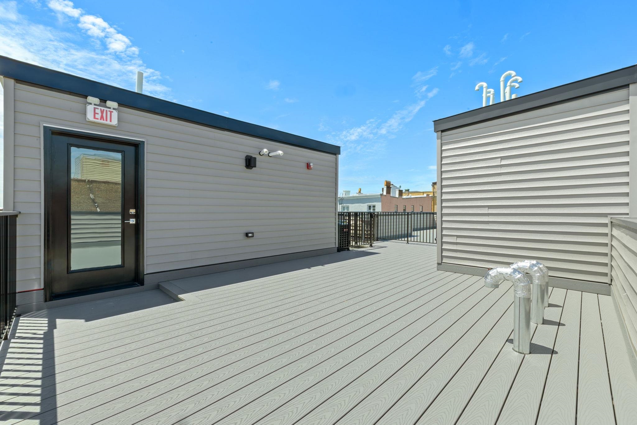 271 WEBSTER AVE Unit: 2