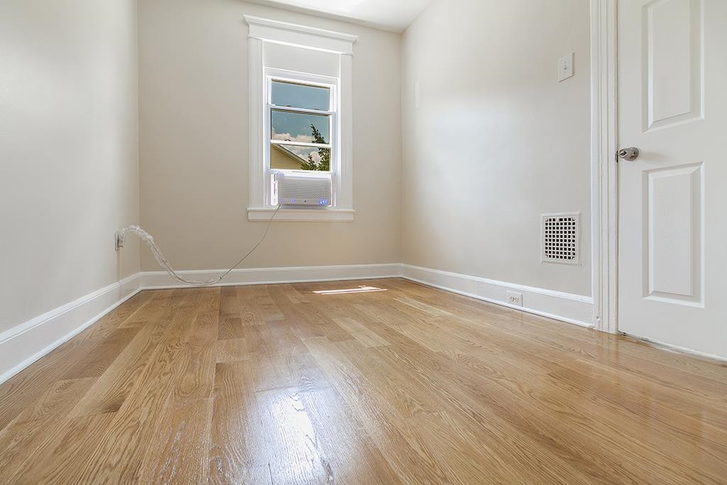 124 WEST 54TH ST