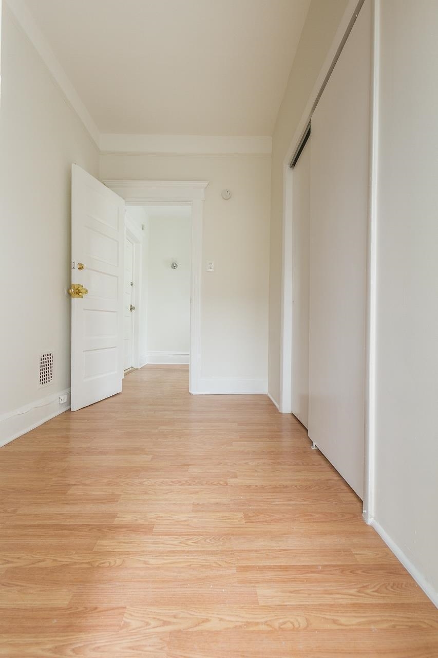 124 WEST 54TH ST