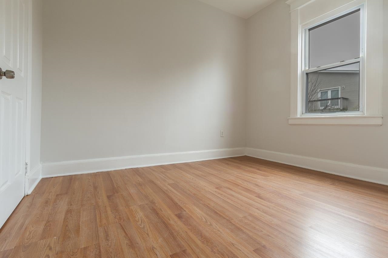 124 WEST 54TH ST