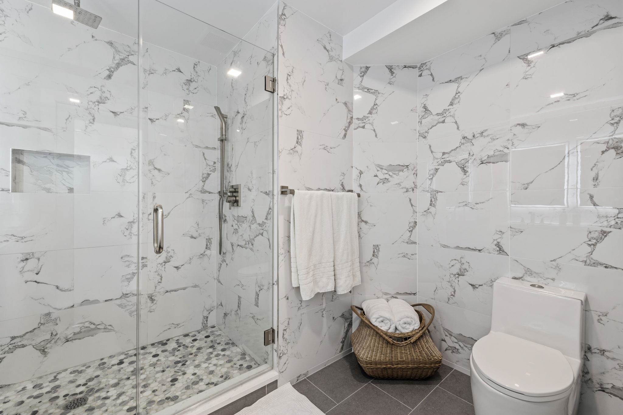 10 PATERSON AVE Unit: 2A