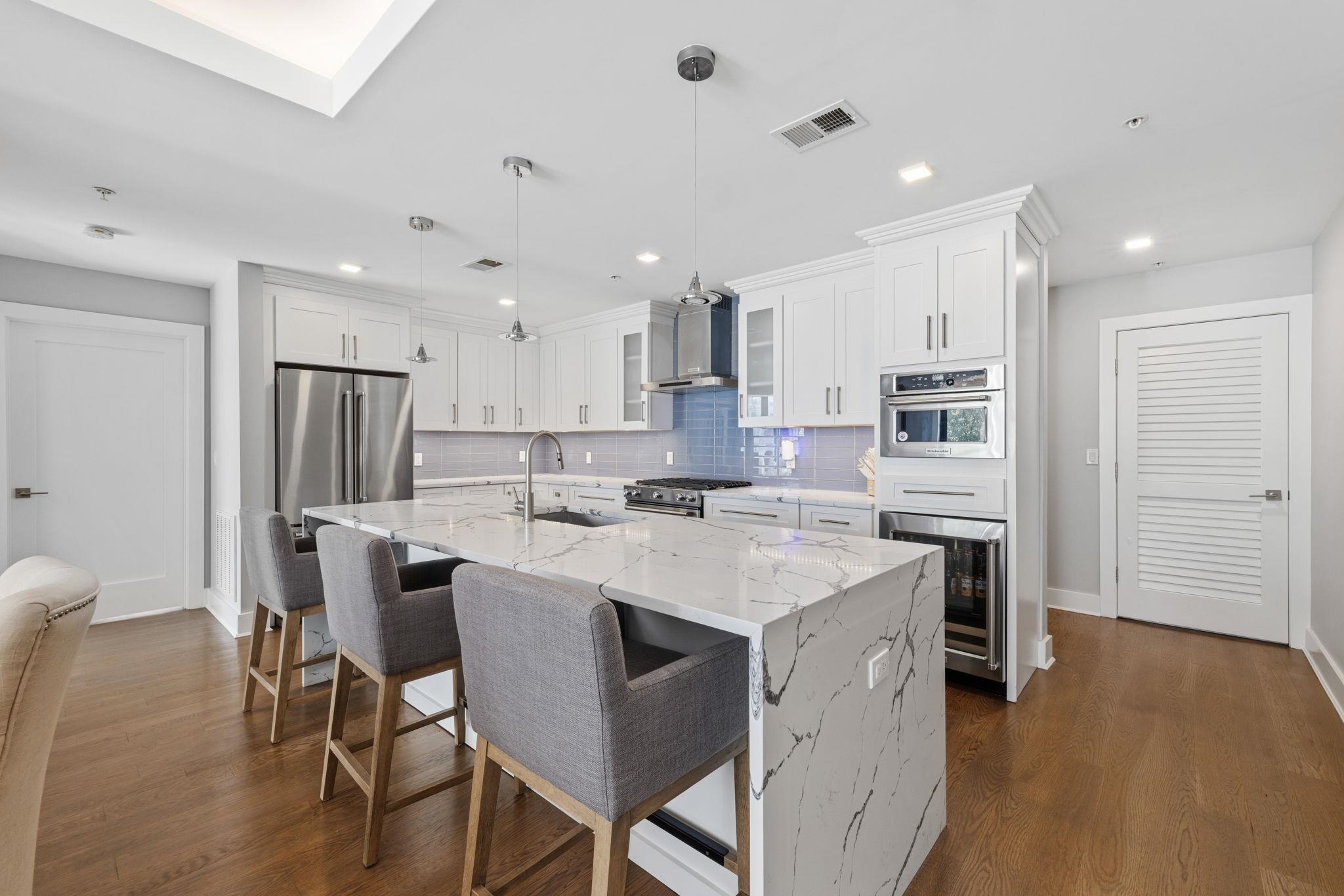10 PATERSON AVE Unit: 2A