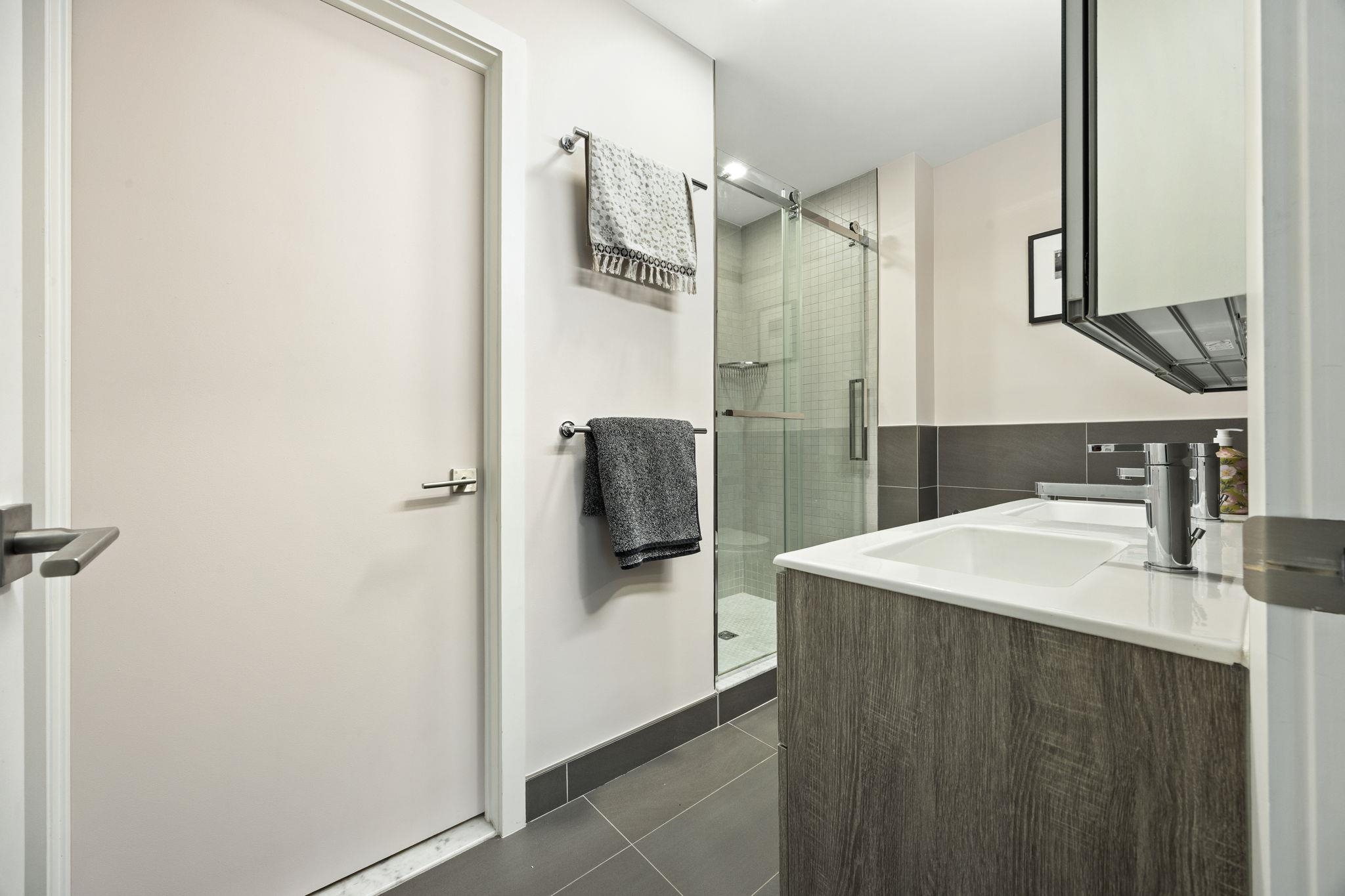 202 MERSELES ST Unit: 302