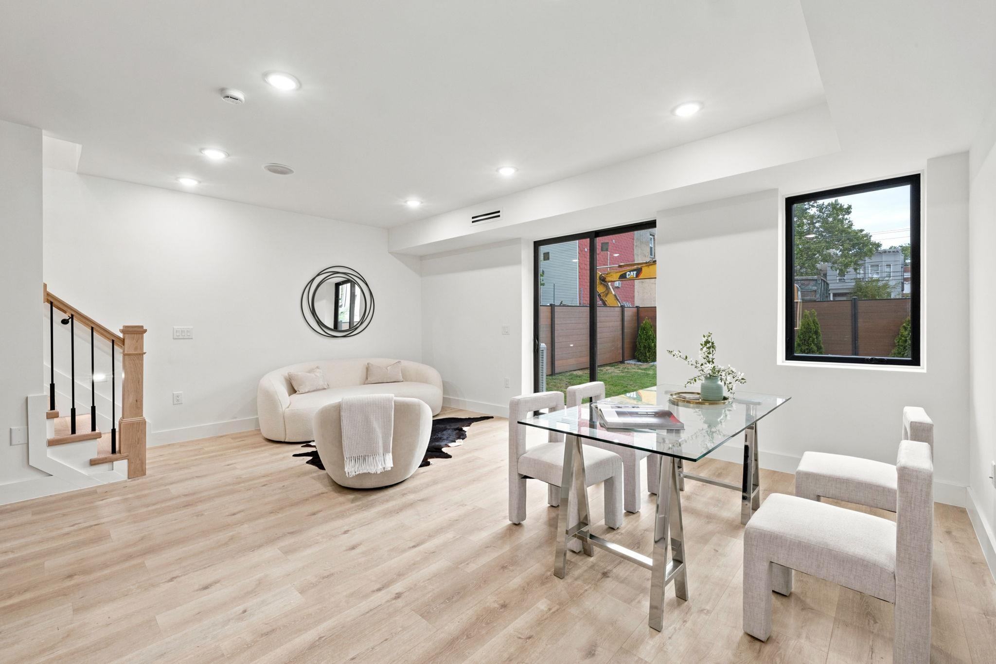 42 WAVERLY ST Unit: 1