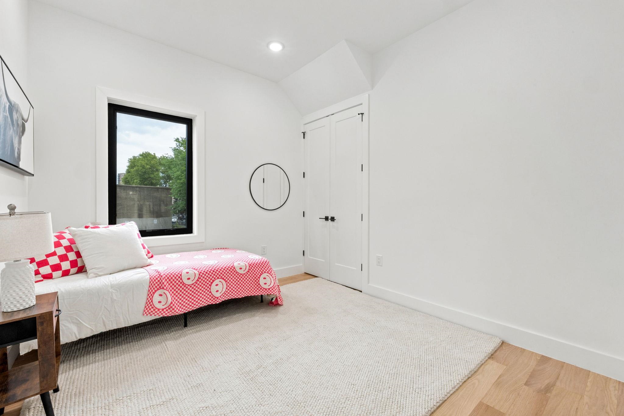 42 WAVERLY ST Unit: 1