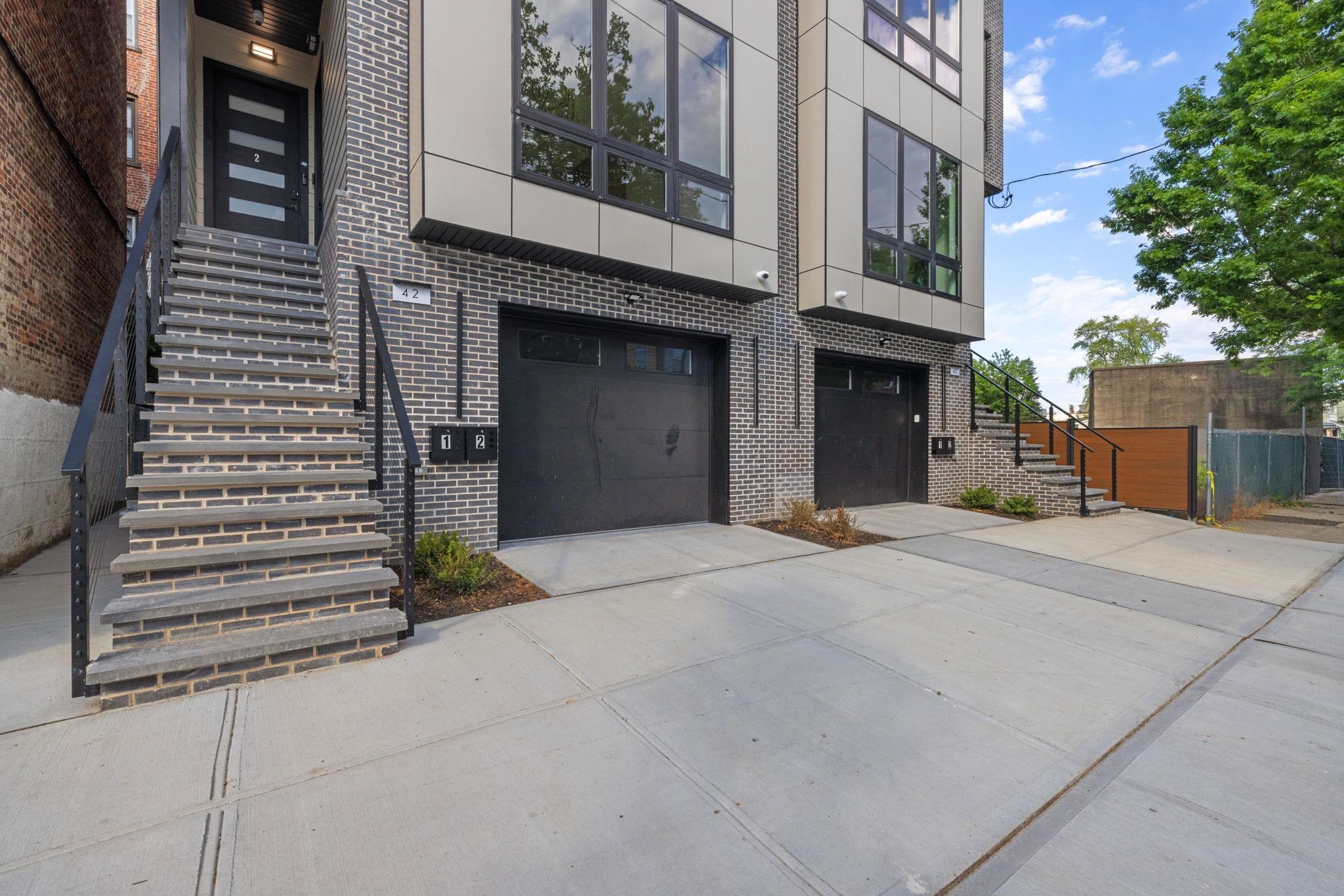 42 WAVERLY ST Unit: 1