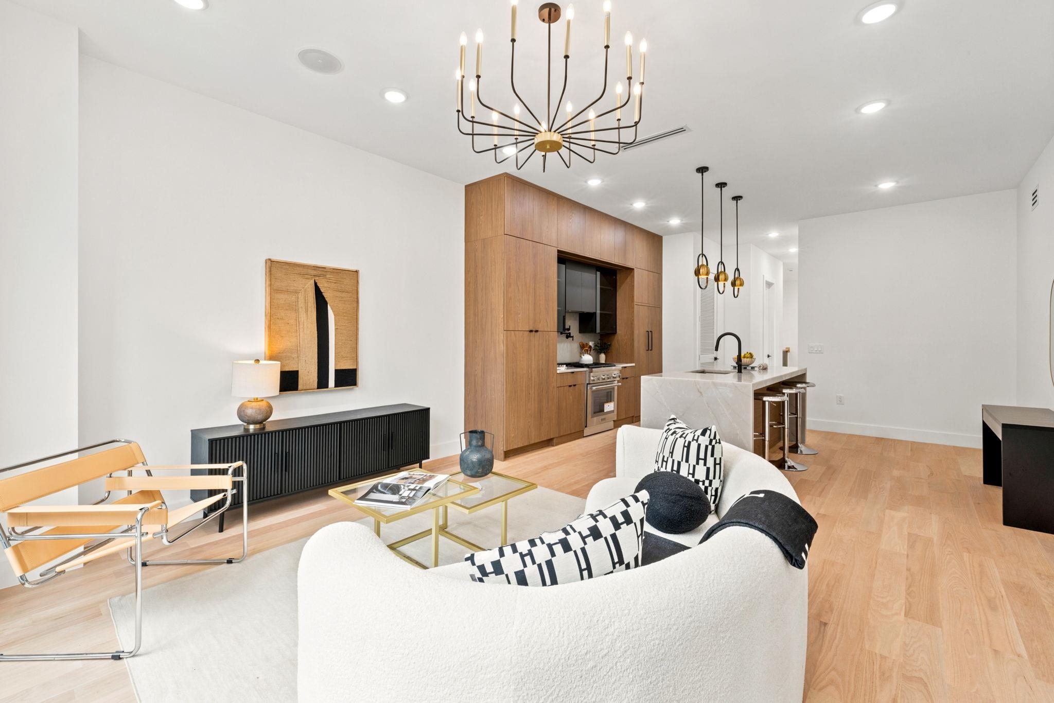 42 WAVERLY ST Unit: 1