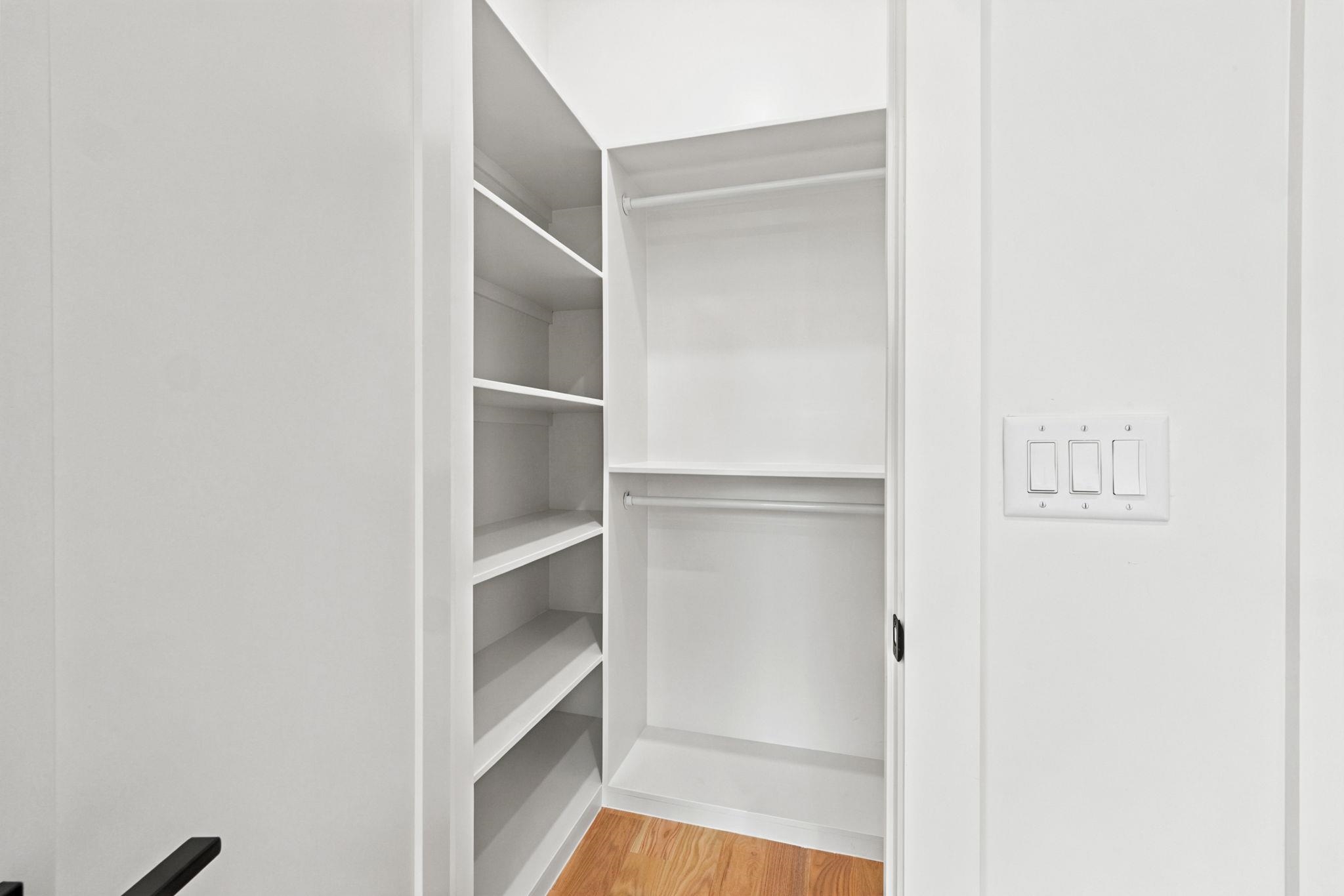 42 WAVERLY ST Unit: 1