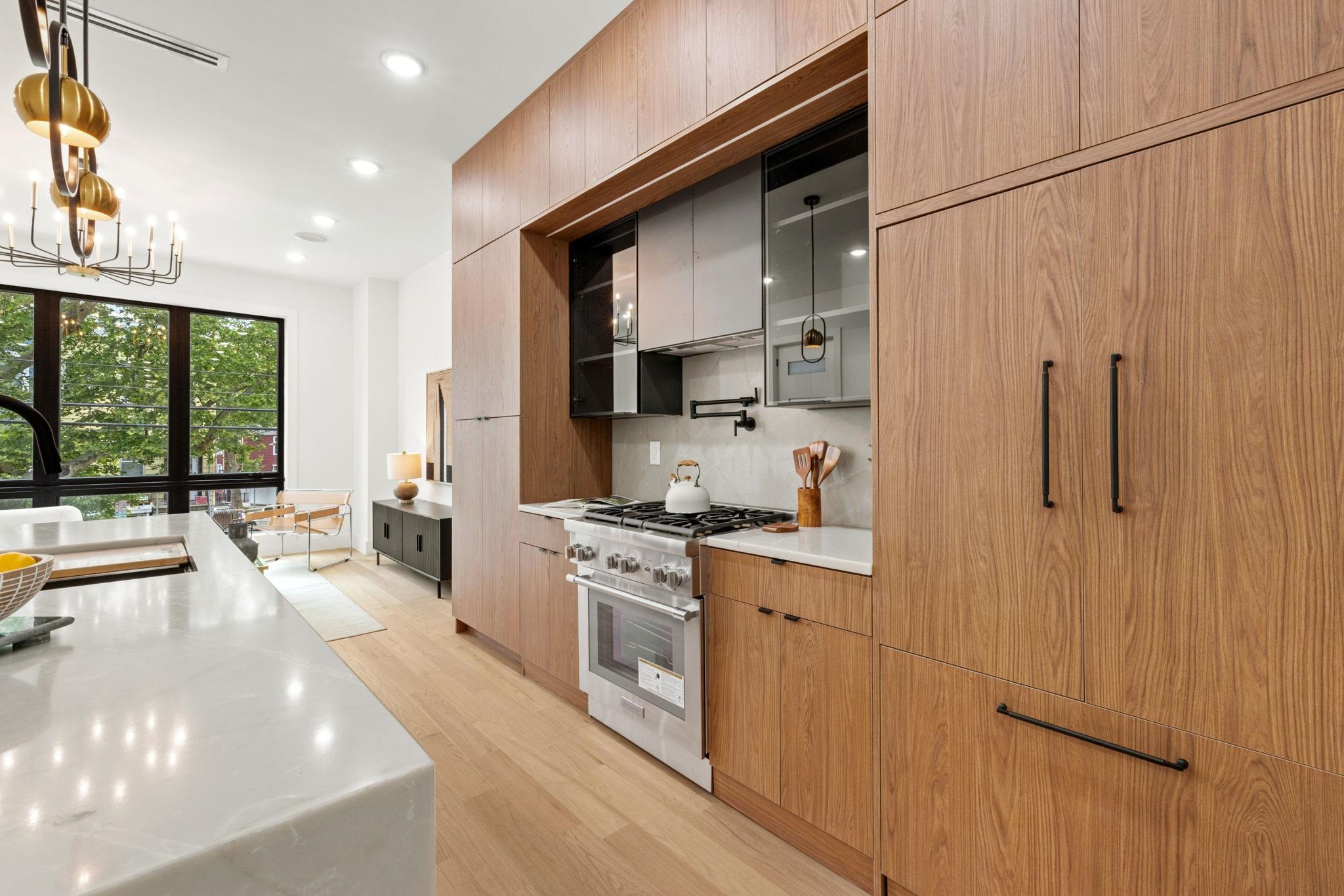 42 WAVERLY ST Unit: 1