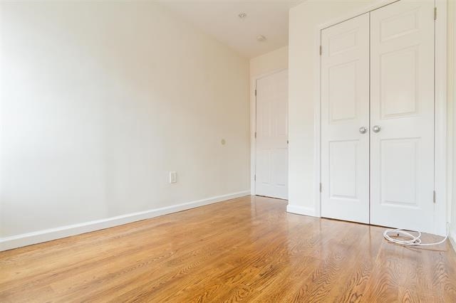 281.5 2ND ST Unit: 3