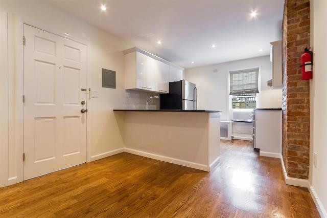 281.5 2ND ST Unit: 3