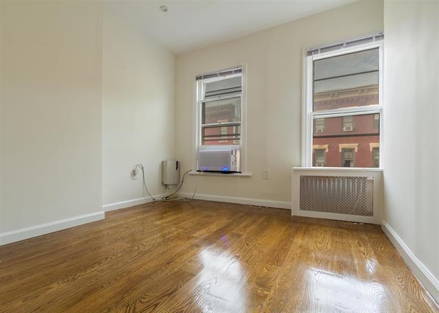 281.5 2ND ST Unit: 3