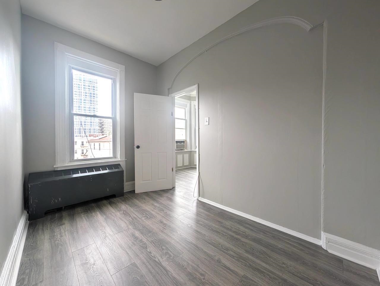 146 HOPKINS AVE Unit: 3
