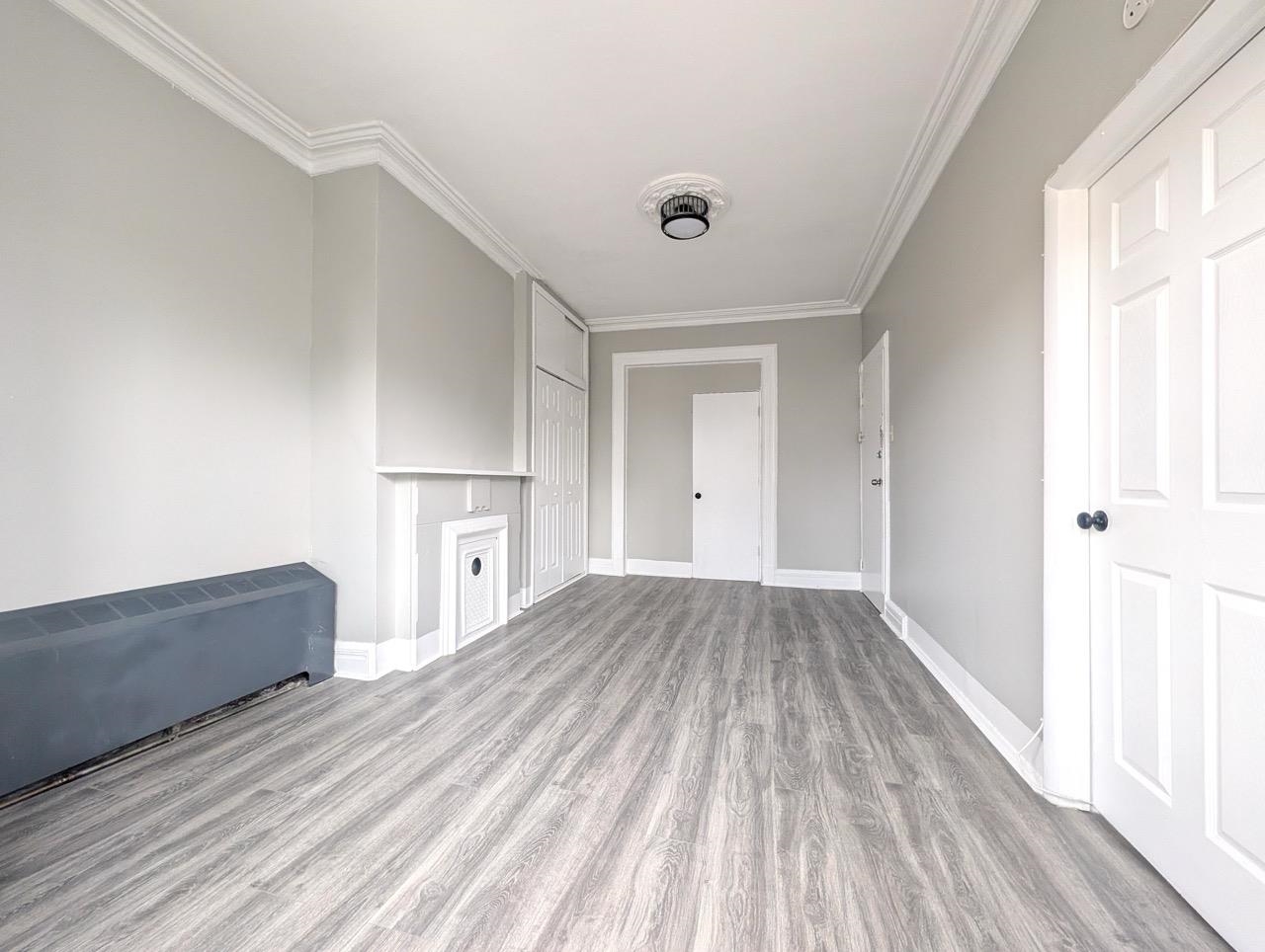 146 HOPKINS AVE Unit: 3