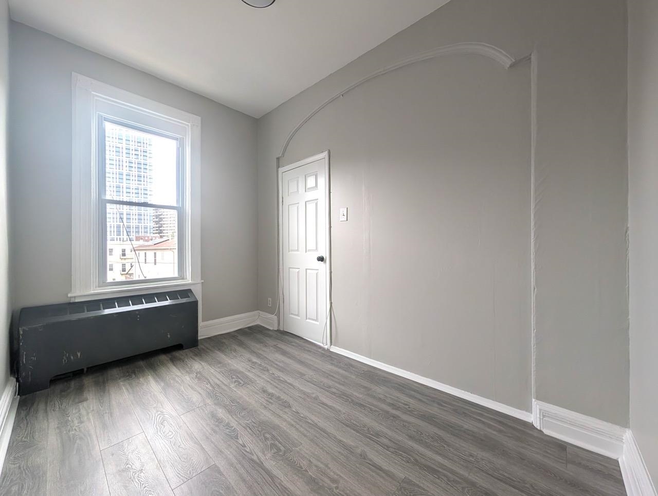 146 HOPKINS AVE Unit: 3