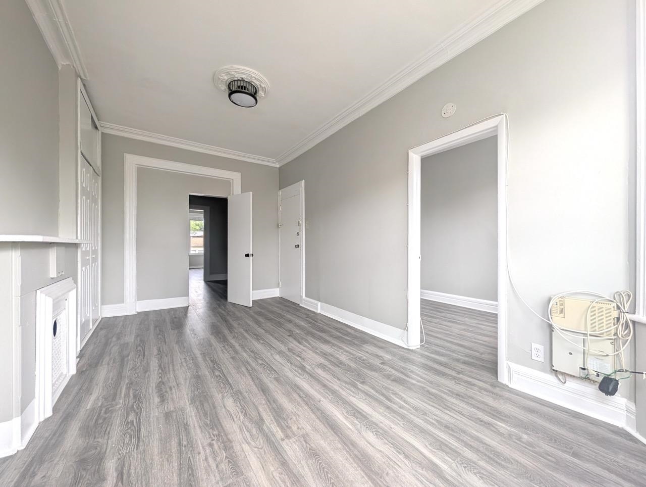 146 HOPKINS AVE Unit: 3