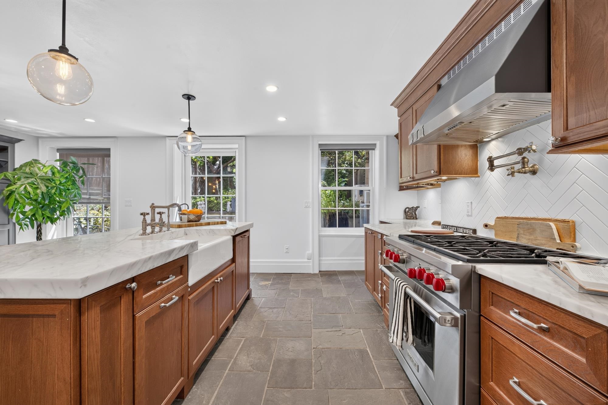 103 GRAND ST
