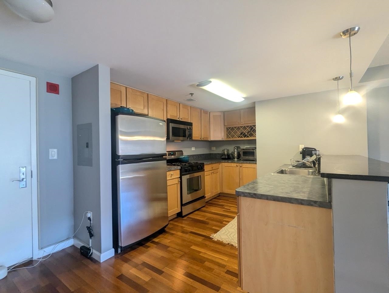 700 1ST ST Unit: 4F