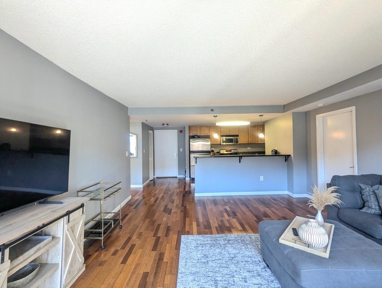 700 1ST ST Unit: 4F