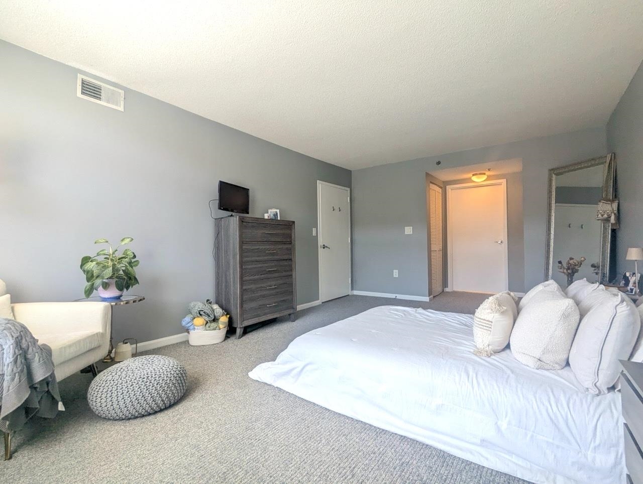 700 1ST ST Unit: 4F
