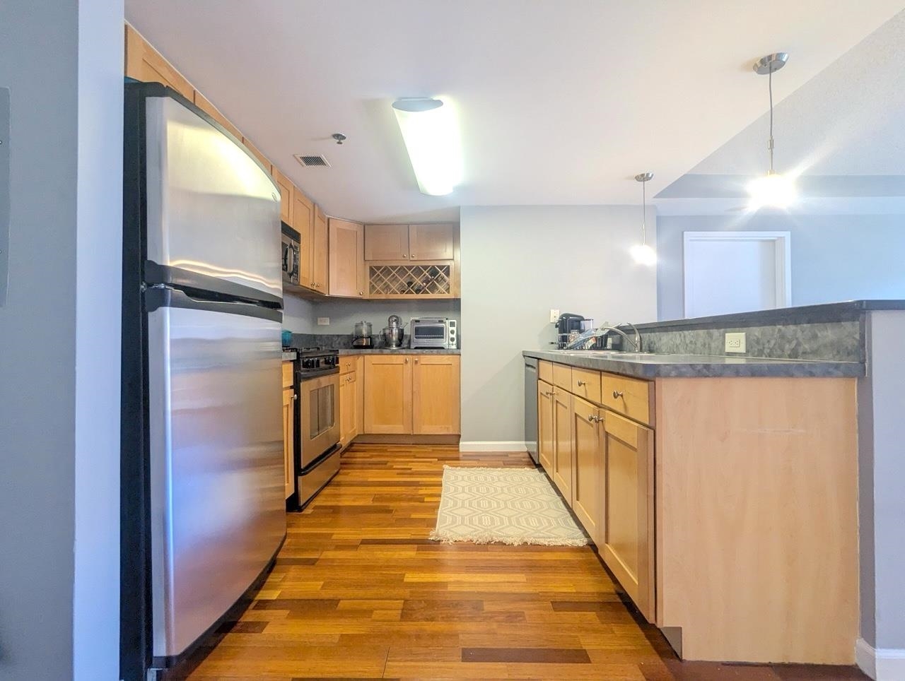 700 1ST ST Unit: 4F