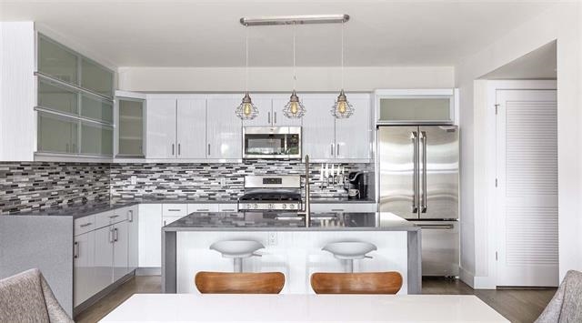 222 1ST ST Unit: 8