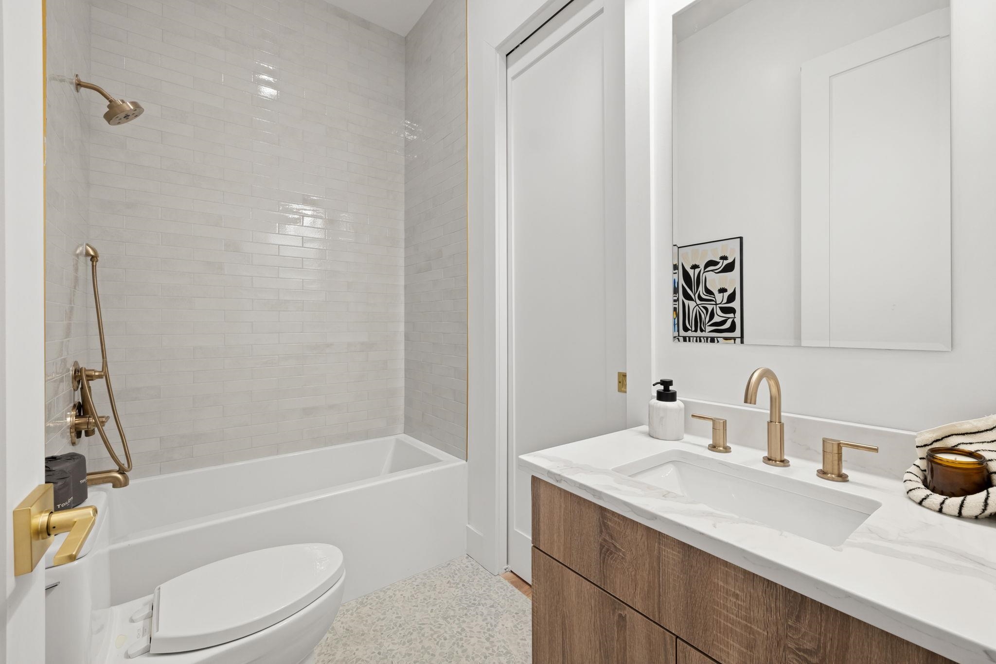 100 WEBSTER AVE Unit: 2