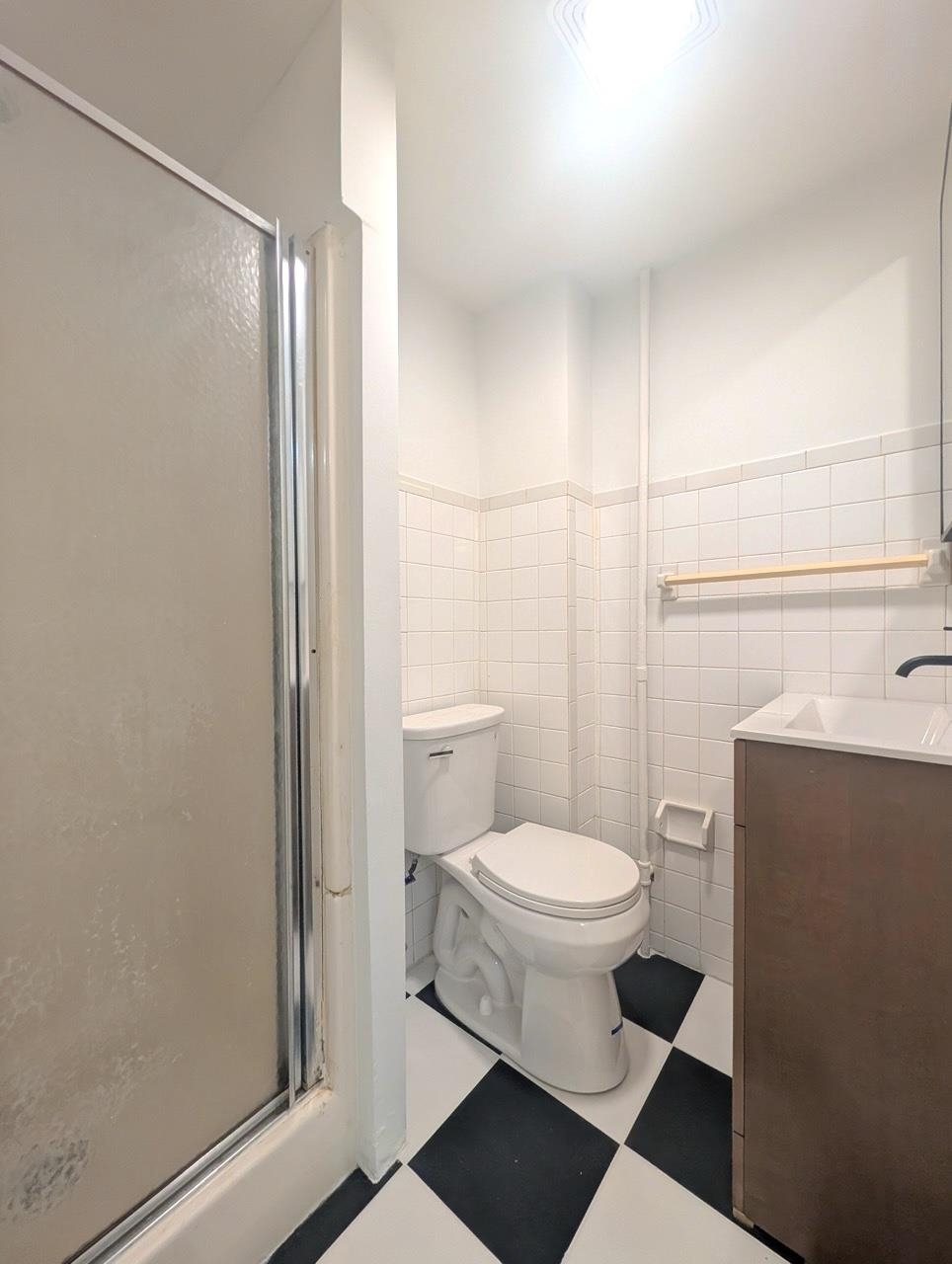 102 RESERVOIR AVE Unit: 2L