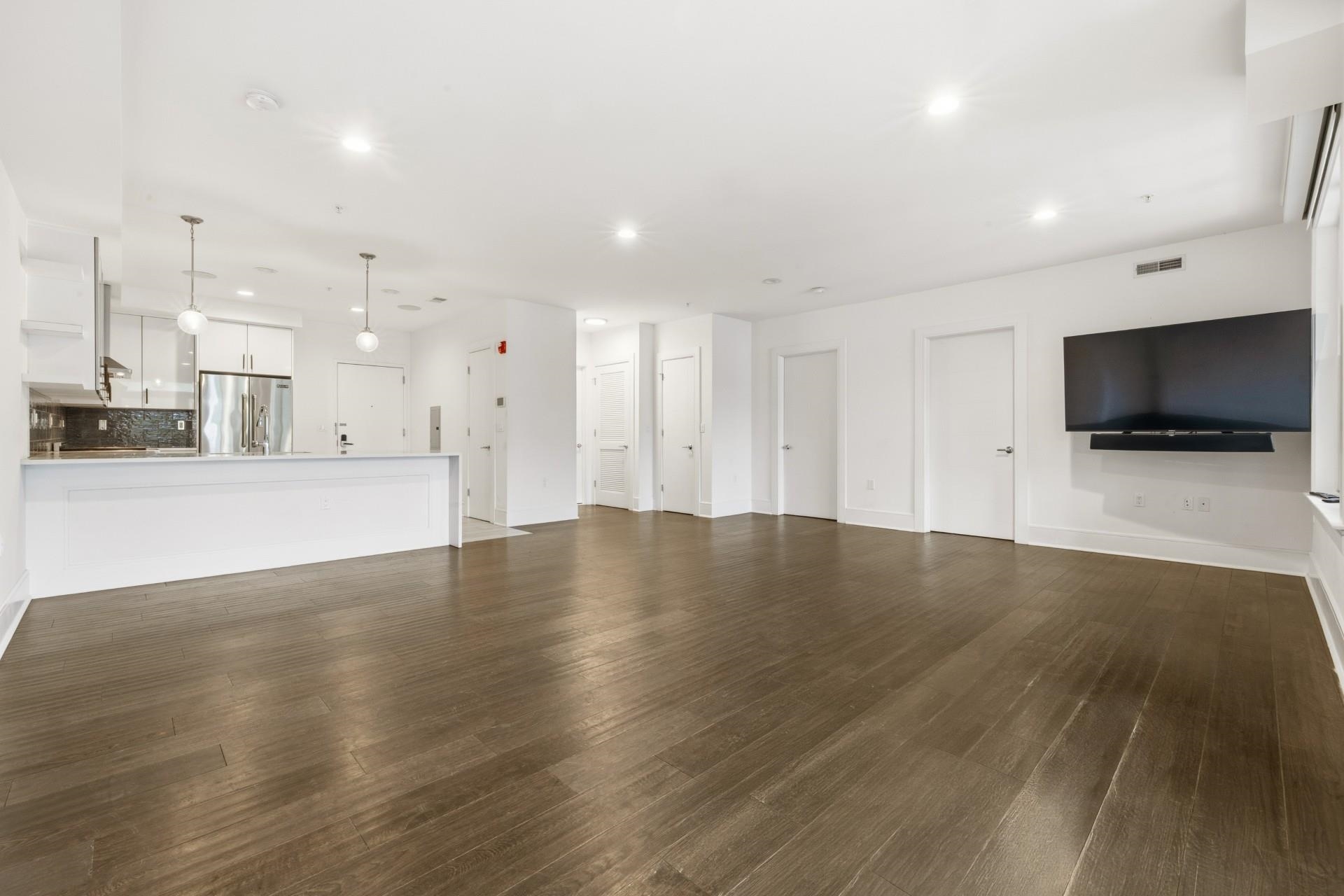 313 7TH ST Unit: 302