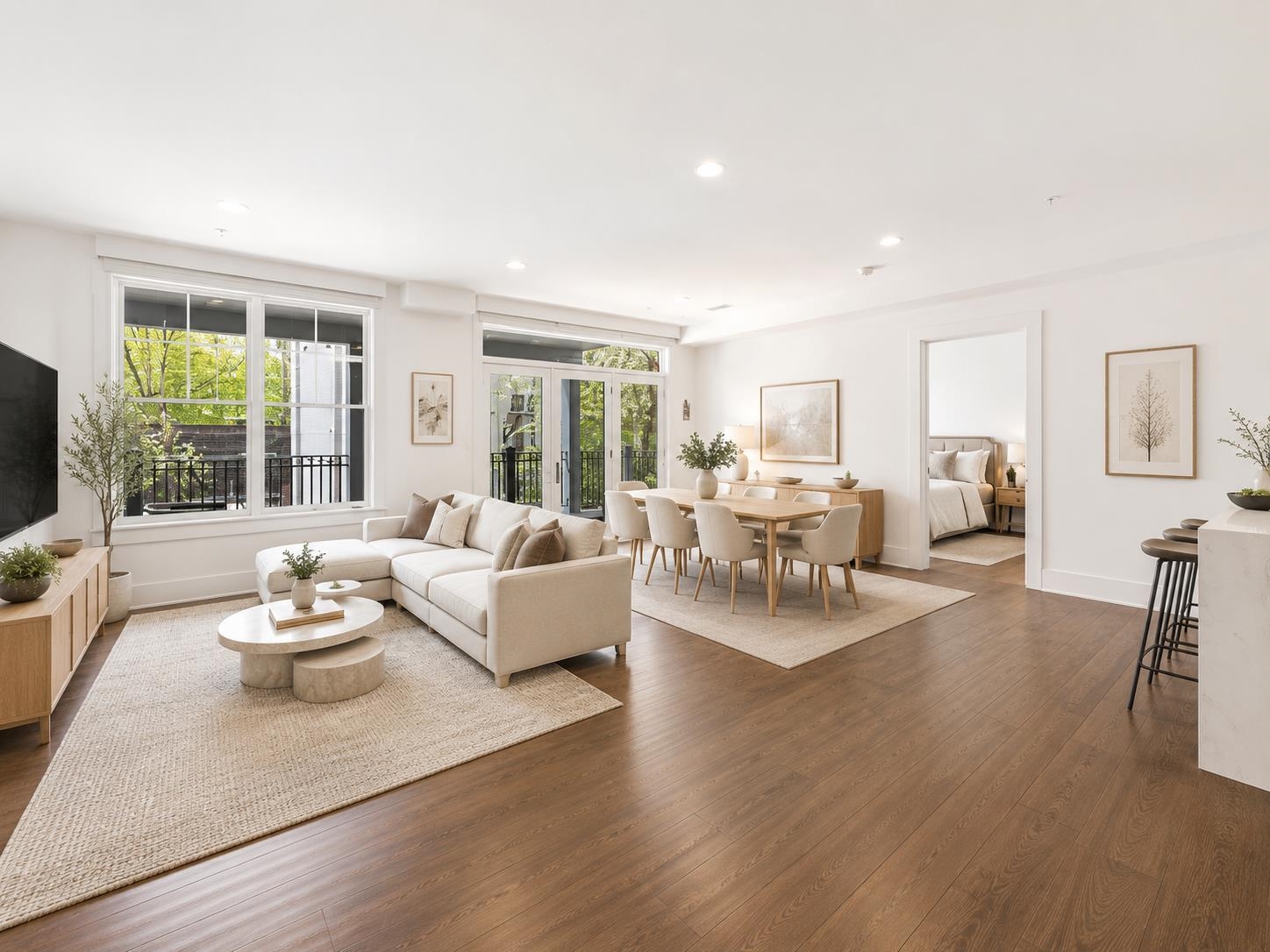 313 7TH ST Unit: 302