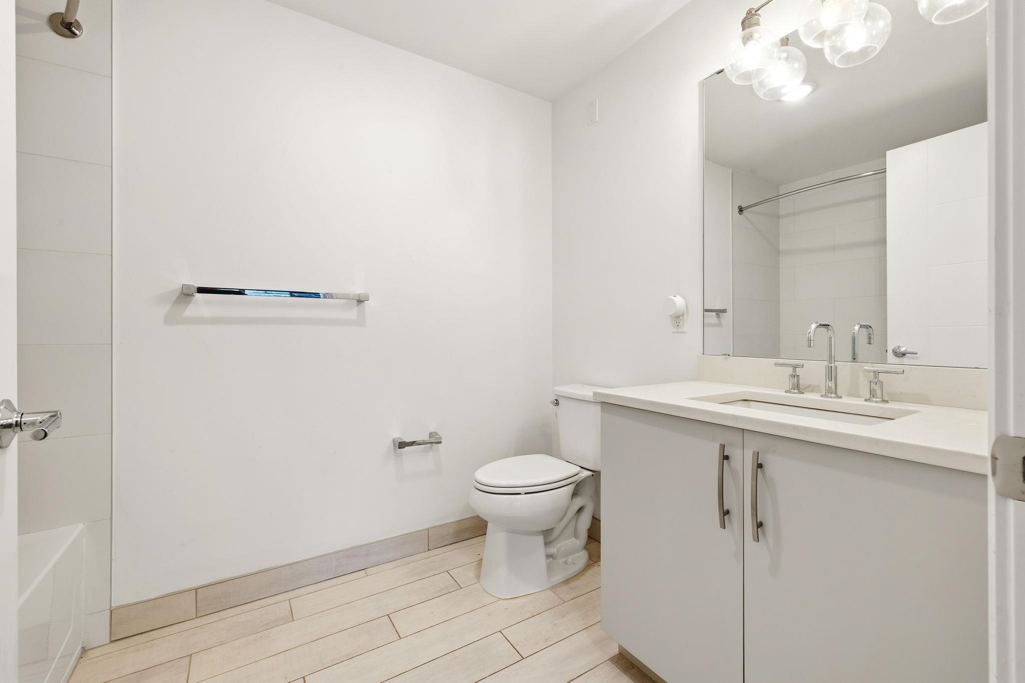 313 7TH ST Unit: 302