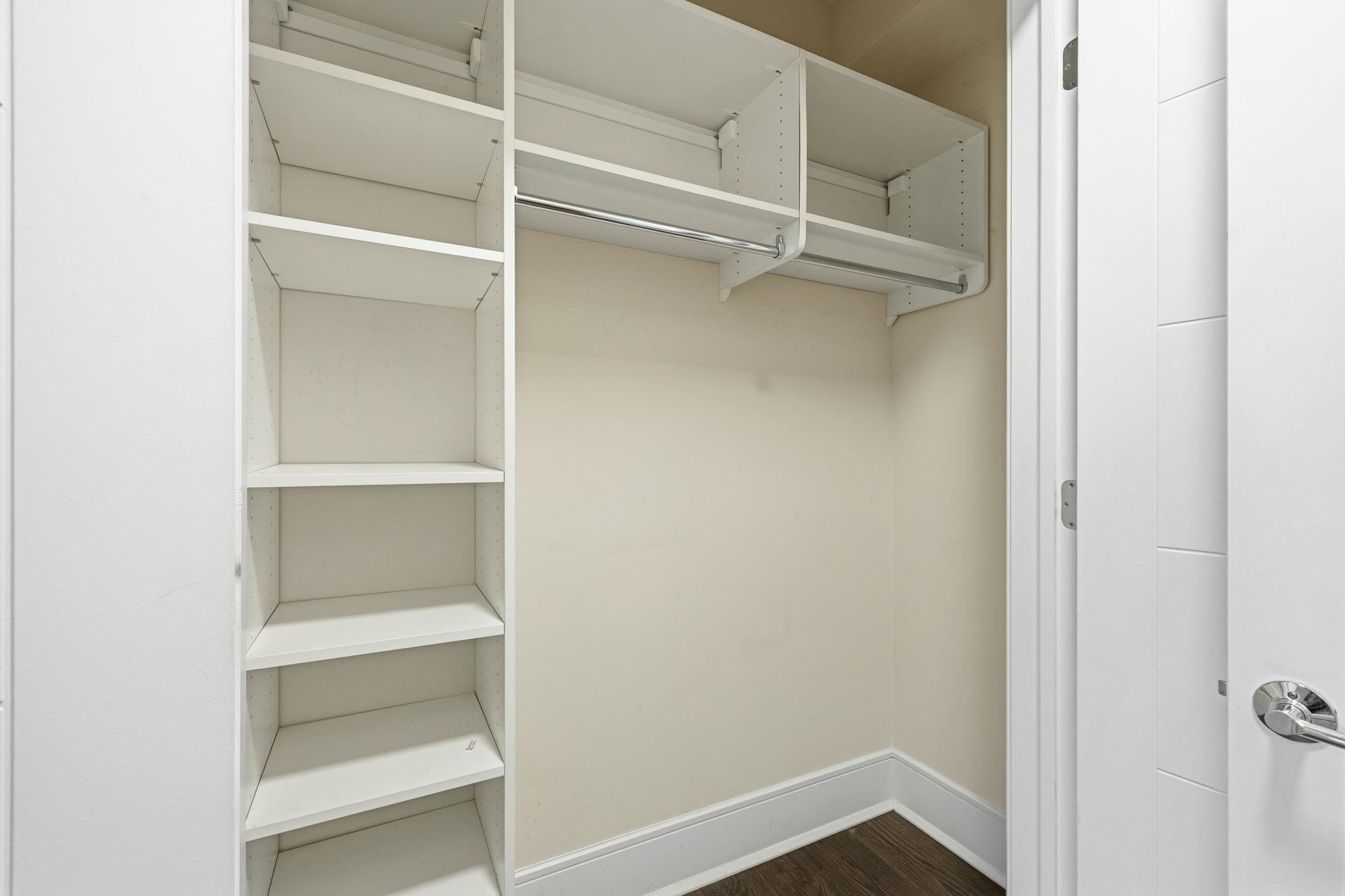 313 7TH ST Unit: 302